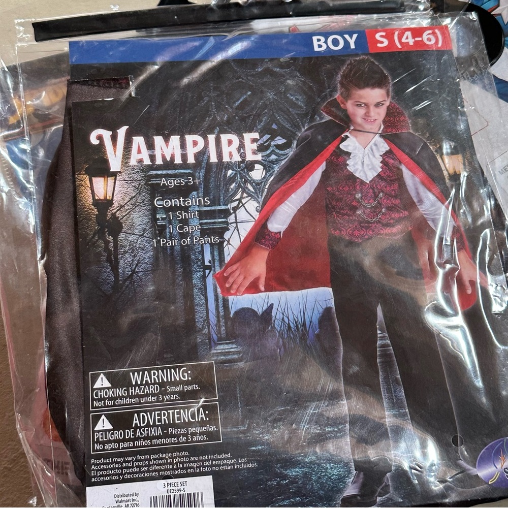 Kids Costume - Variety Super Low Prices!!!
1 for $10 , 2 for $18
Variety of size